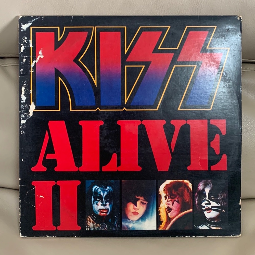 KISS ALIVE II Double Record 1977 Original Vinyl with Tatoos and booklet